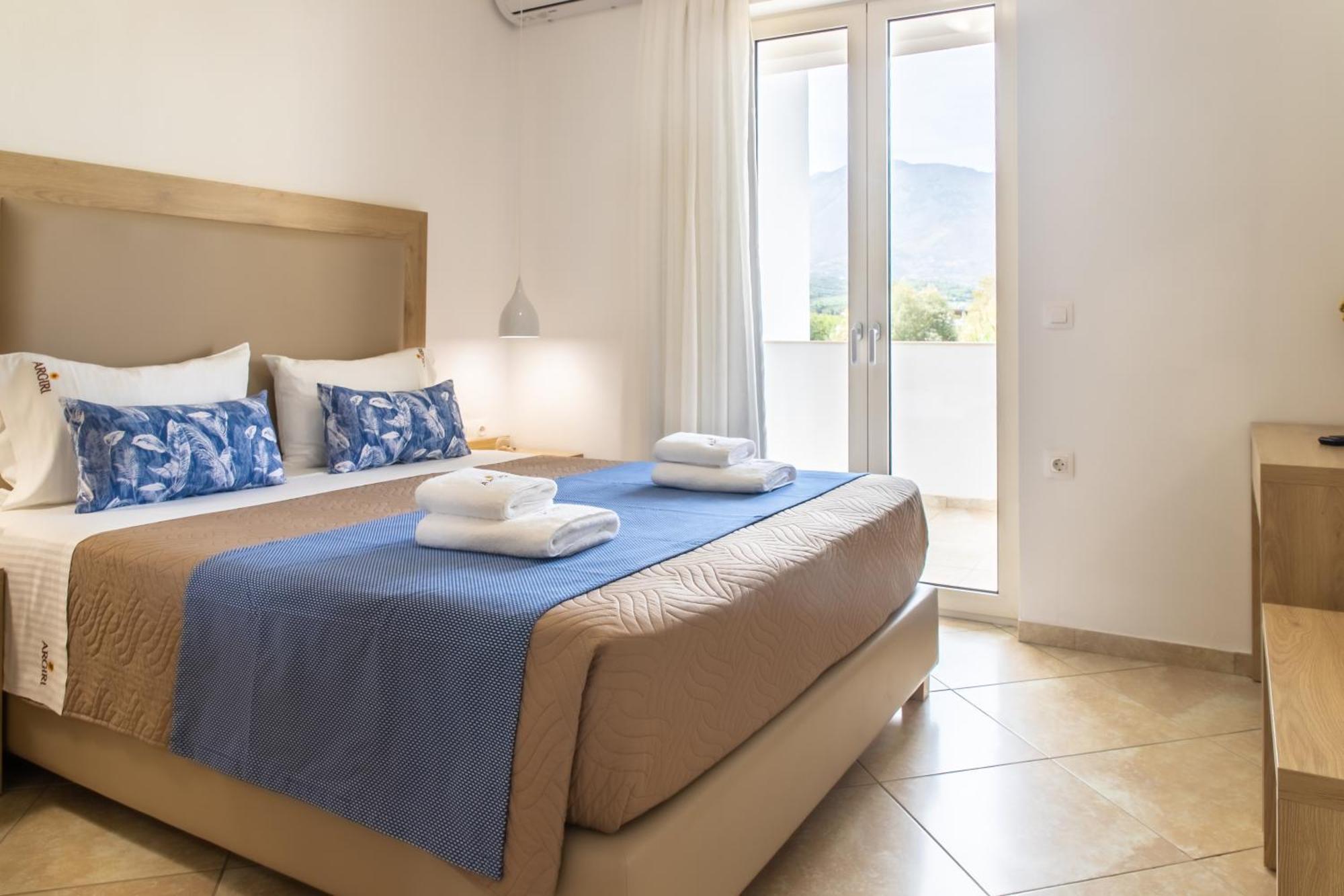 Argiri Apartments & Suites Jeorjúpoli Kültér fotó